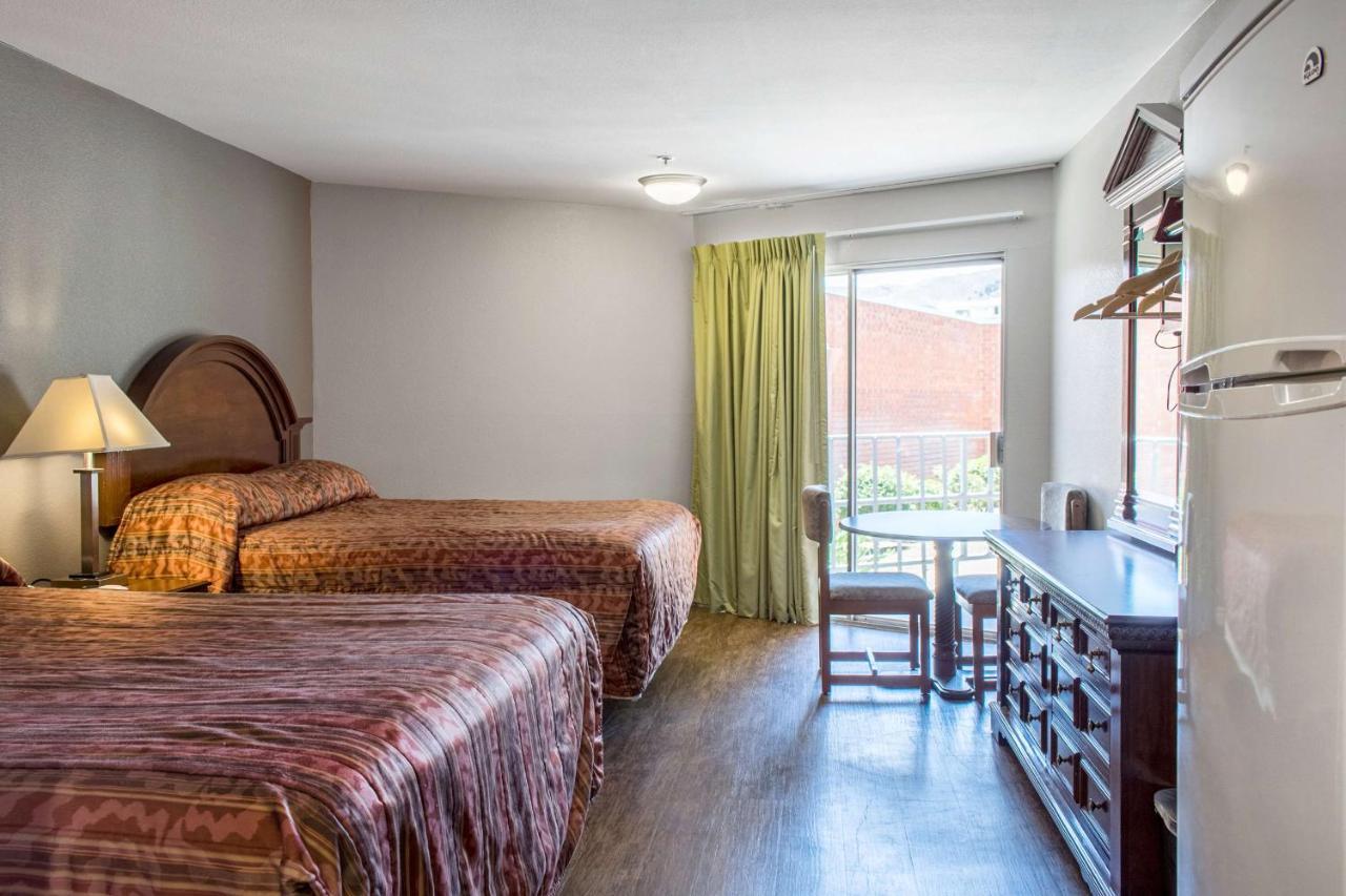 Econo Lodge Gorman エクステリア 写真